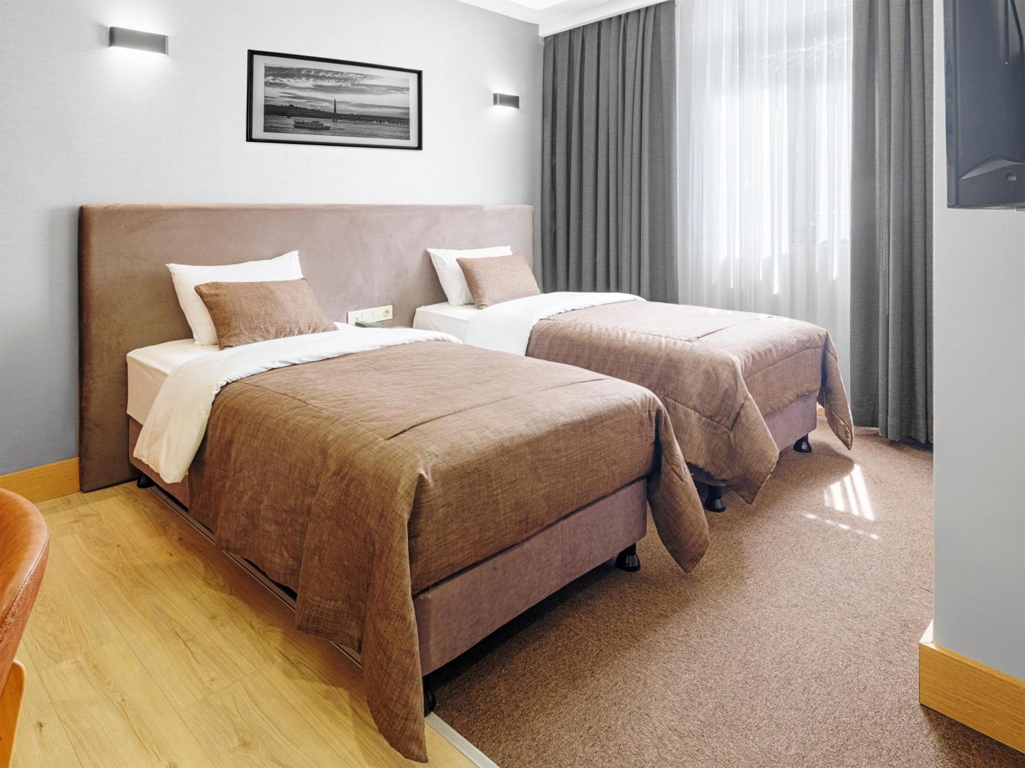 Hotel Trip By Merlin
